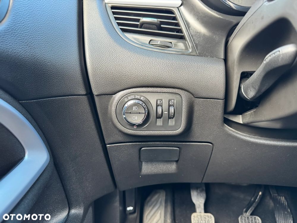 Opel Zafira 1.4 Turbo (ecoFLEX) Start/Stop Innovation - 24