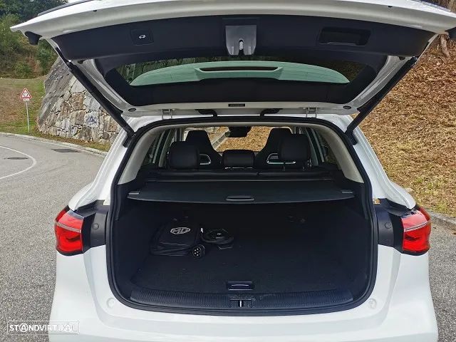 MG EHS 1.5 T-GDI Plug-in Hybrid Luxury - 26