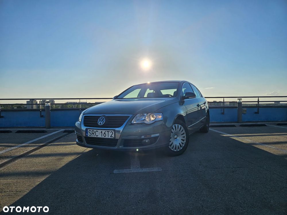 Volkswagen Passat 1.9 TDI Comfortline - 1