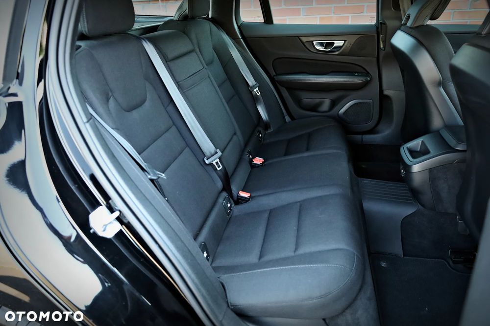 Volvo V60 B4 D Momentum - 20