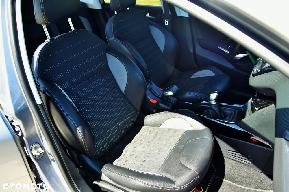 Peugeot 2008 PureTech 110 Stop&Start Allure - 24