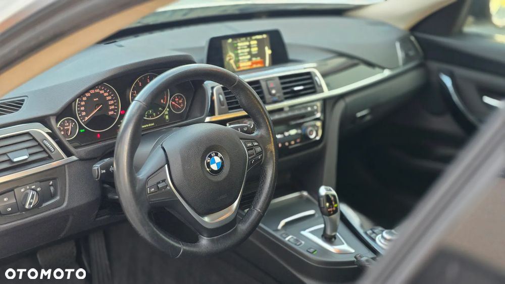 BMW Seria 3 318d Luxury Line - 14