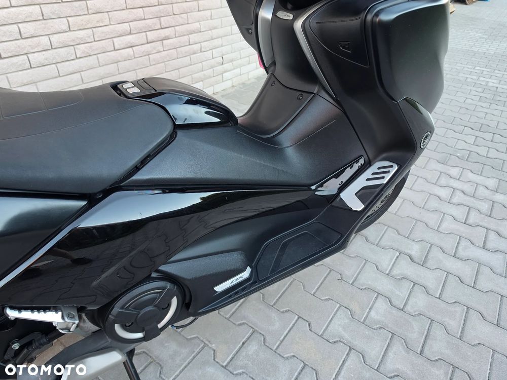 Yamaha Tmax - 5