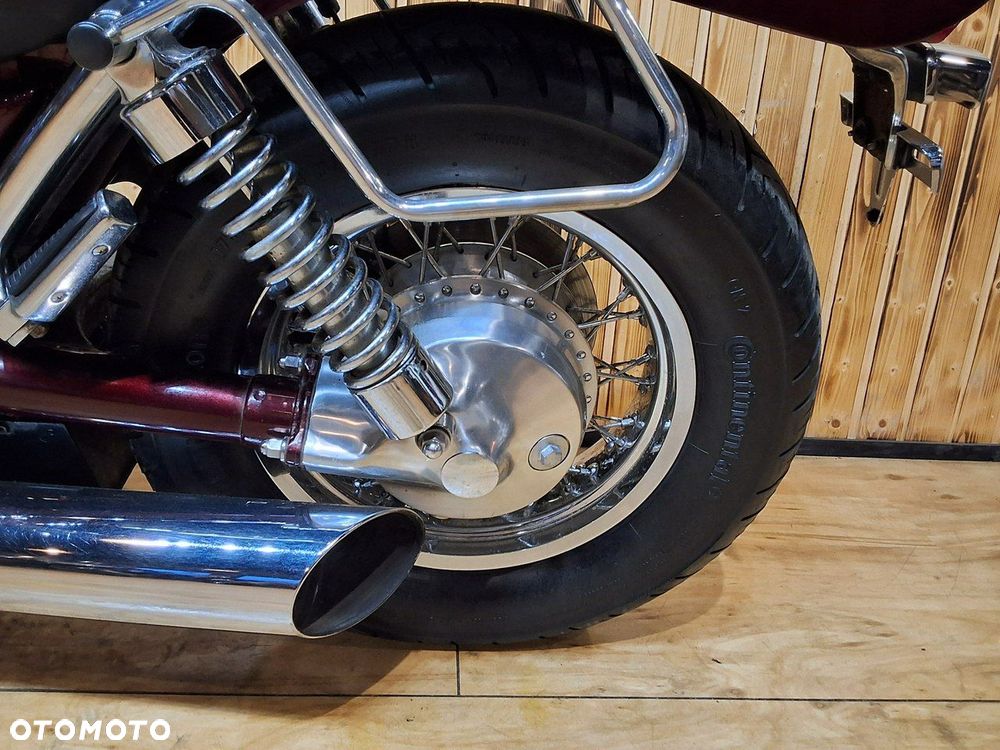 Suzuki Intruder - 4