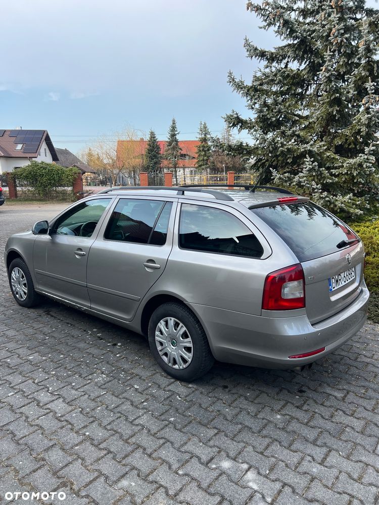 Skoda Octavia 1.8 TSI Ambiente - 6