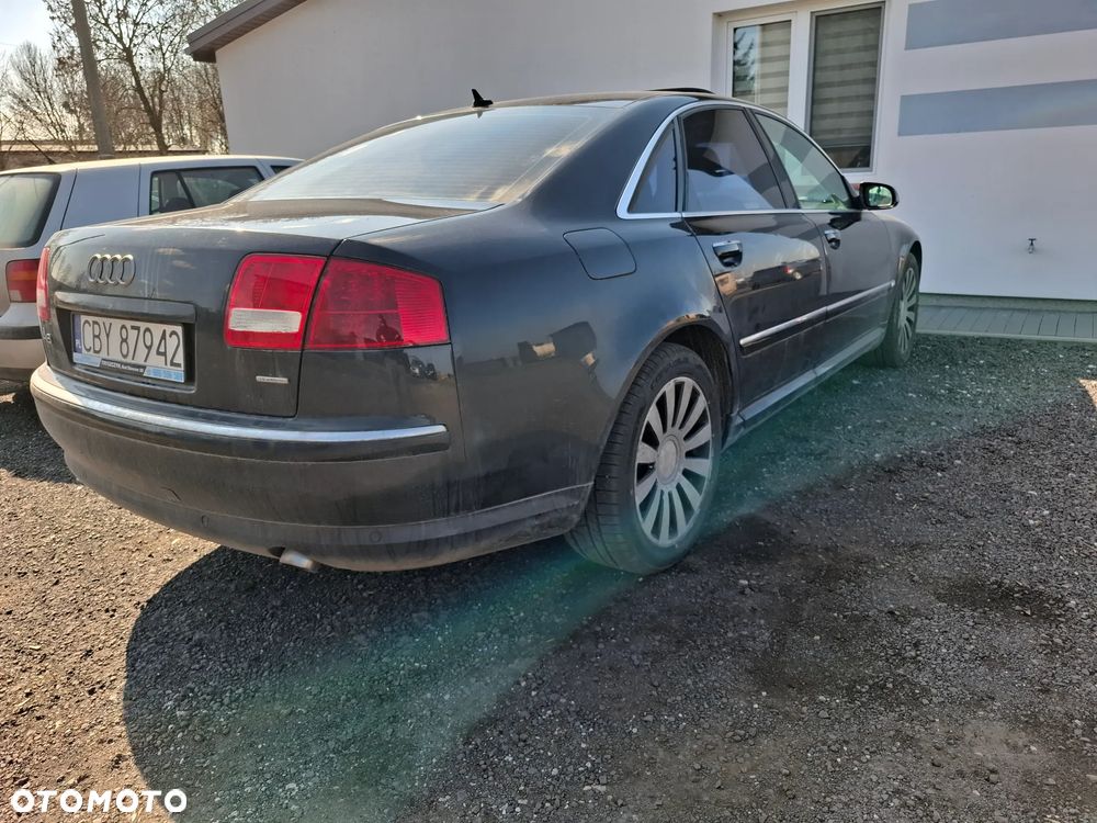 Audi A8 - 4