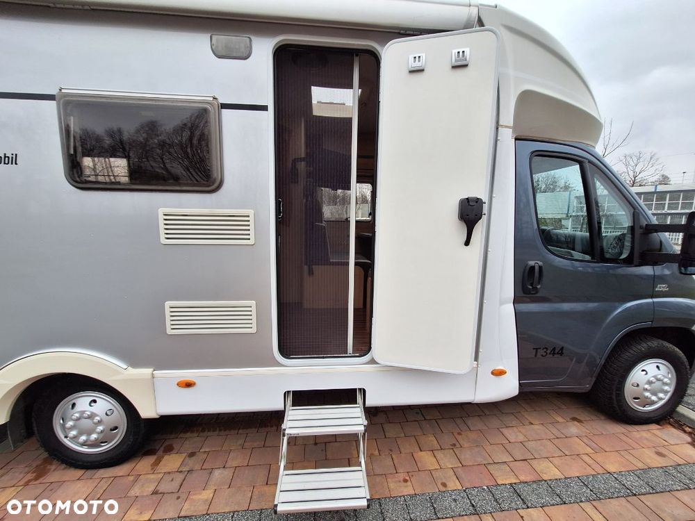 Carado T344 półintegra klimatyzacja hak - 31