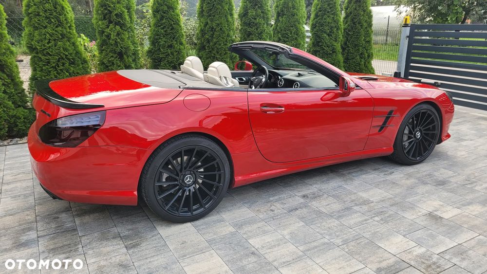 Mercedes-Benz SL 500 BlueEff - 12