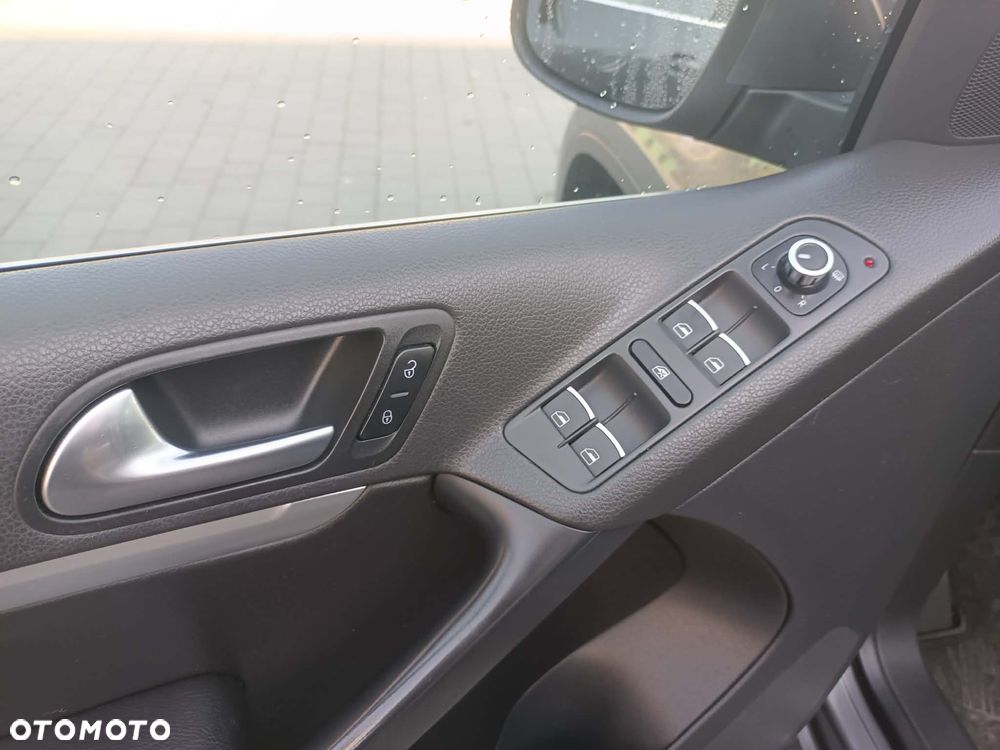 Volkswagen Tiguan - 19