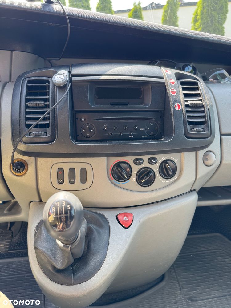 Renault Trafic - 10