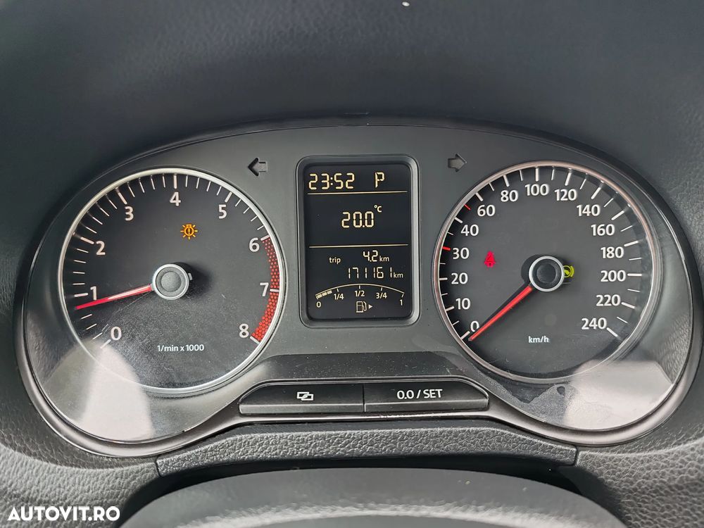 Volkswagen Polo - 11