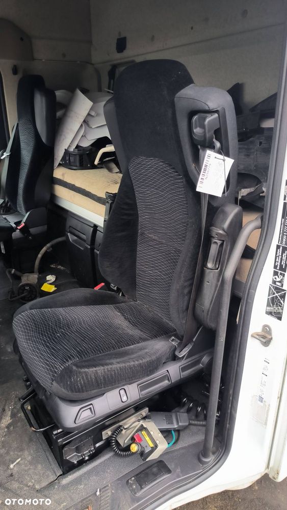 FOTEL PRZEDNI MERCDES-BENZ ACTROS MP4 1845 LEWY KIEROWCY - 1