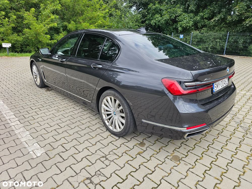 BMW Seria 7 740d xDrive mHEV - 3