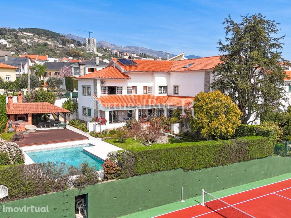 Moradia com court de tenis e piscina na Covilhã - Grande imagem: 3/60