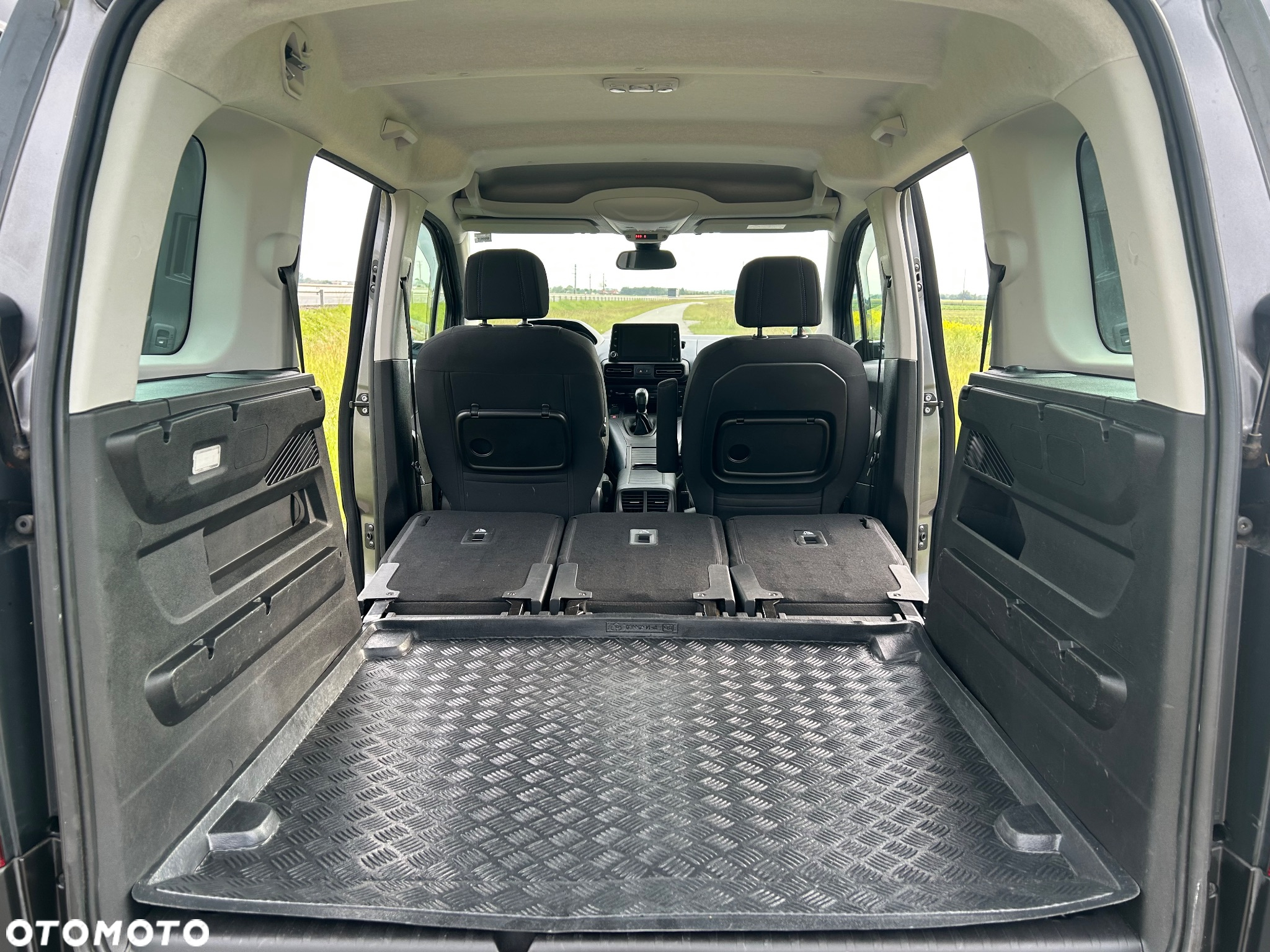 Peugeot Rifter 1.5 BlueHDI Allure Pack S&S - 29