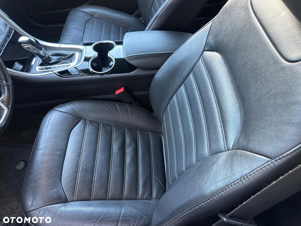 Ford Mondeo 2.3 Ambiente - 13