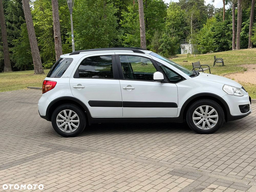 Suzuki SX4 Classic 1.6 VVT Automatik 4x2 Style - 10