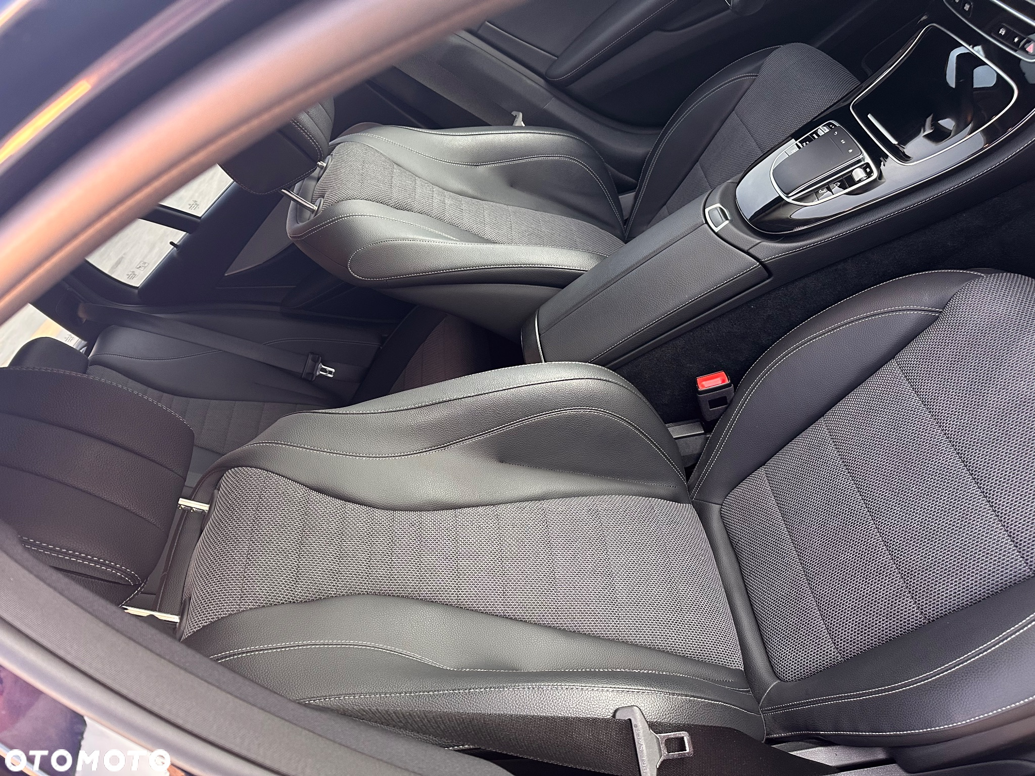 Mercedes-Benz Klasa E 300 de T 9G-TRONIC Avantgarde - 16