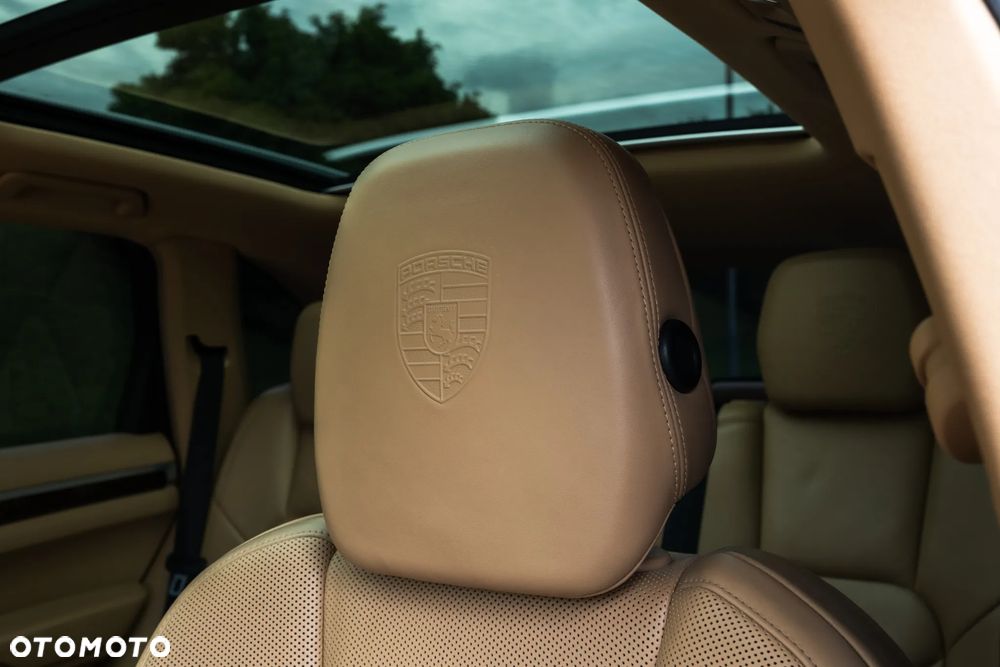 Porsche Cayenne S - 37