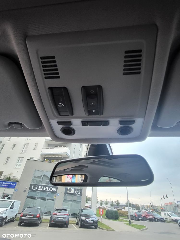 BMW Seria 3 318i Edition Sport - 29
