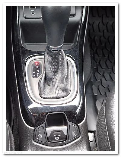 Jeep Compass - 35