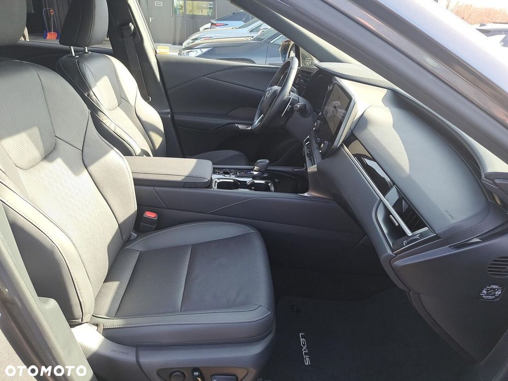 Lexus RX 450h+ Prestige - 10