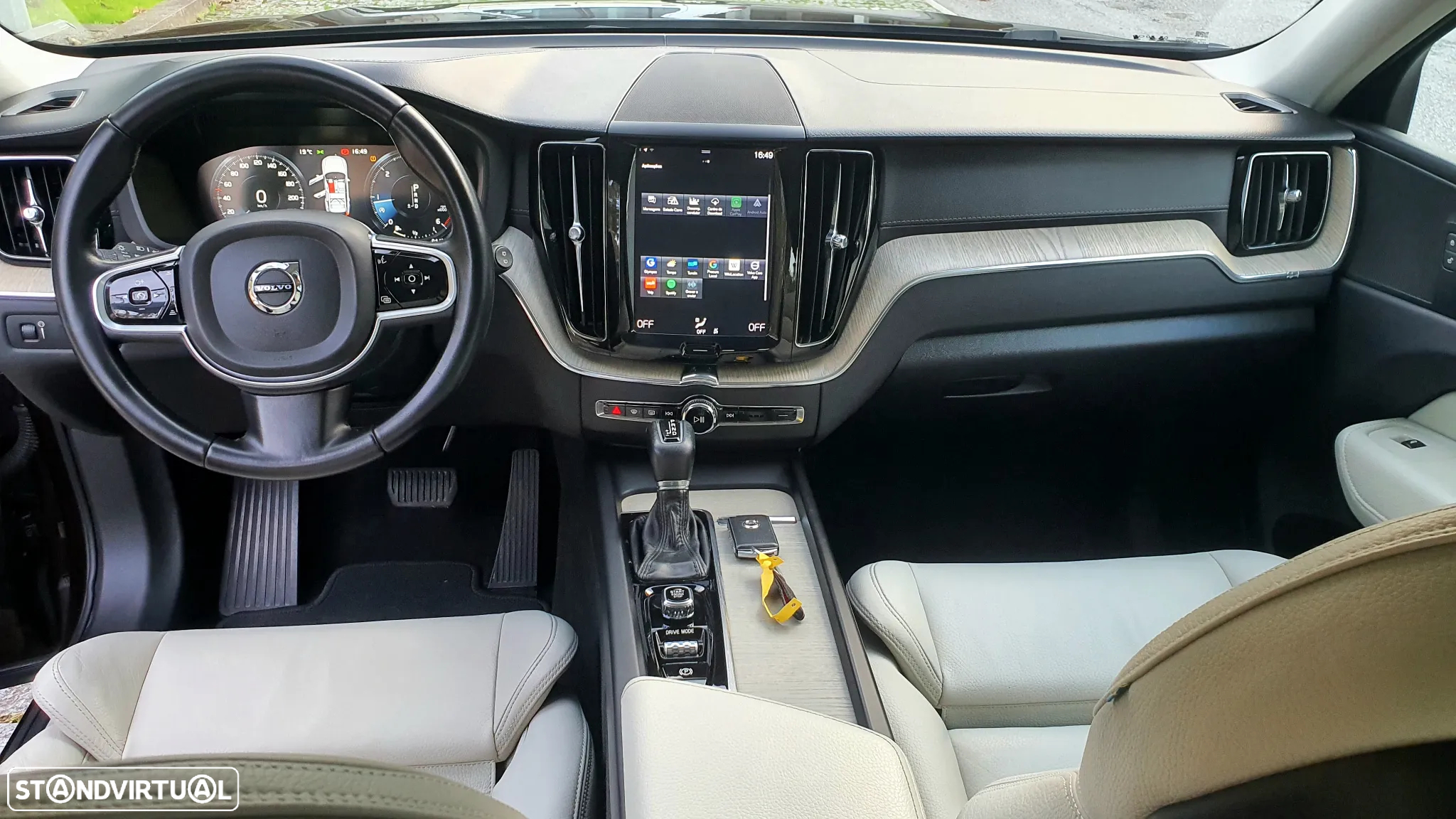 Volvo XC 60 2.0 D4 Inscription AWD Geartronic - 4