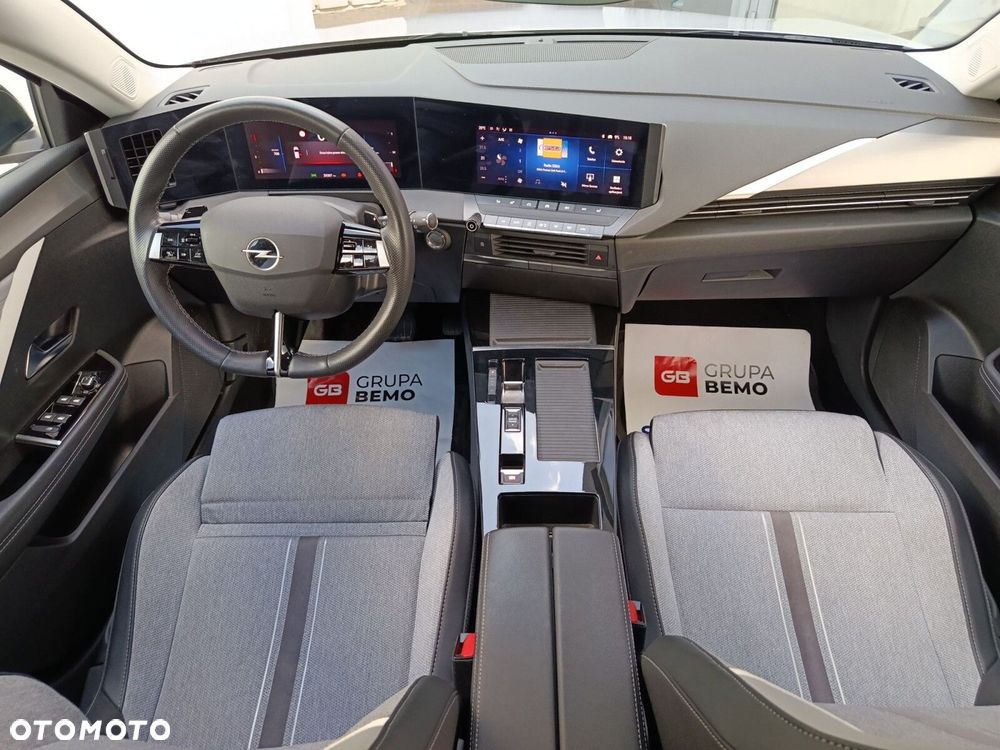 Opel Astra 1.2 T Elegance S&S - 18