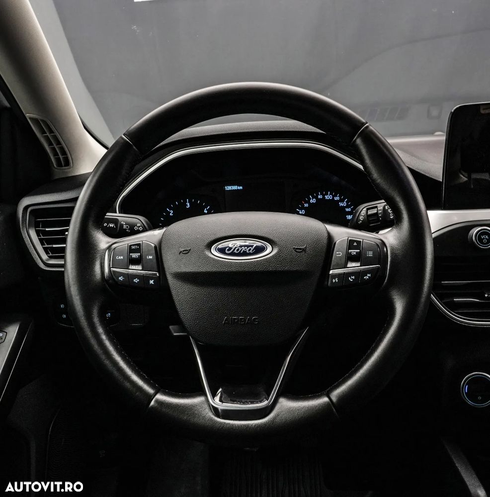 Ford Focus 1.5 EcoBlue Titanium Business - 17