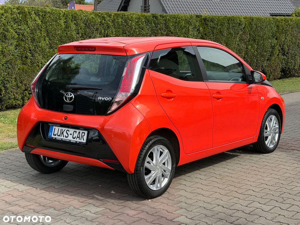 Toyota Aygo x-clusiv - 6