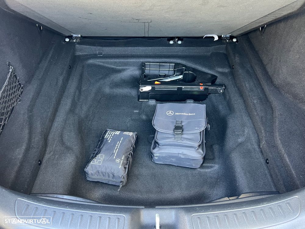 Mercedes-Benz CLA 220 d Shooting Brake AMG Line Aut. - 55