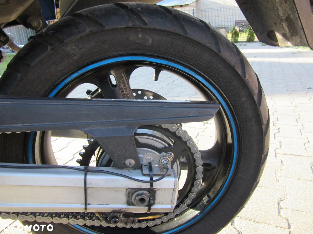 Suzuki DL - 6