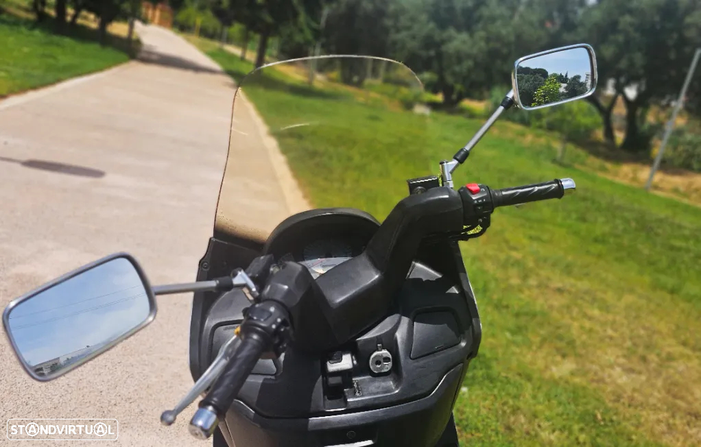 Suzuki Burgman - 7