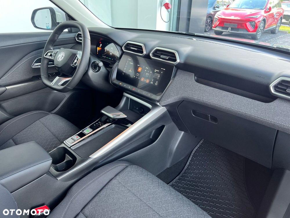 MG ZS Hybrid+ - 28
