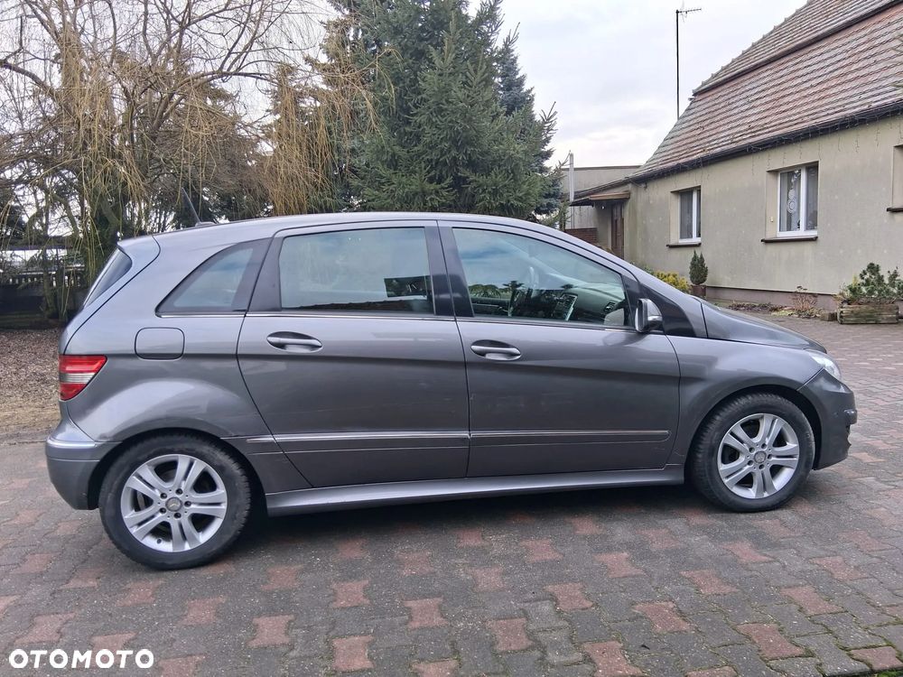 Mercedes-Benz Klasa B 180 CDI DPF Autotronic - 17