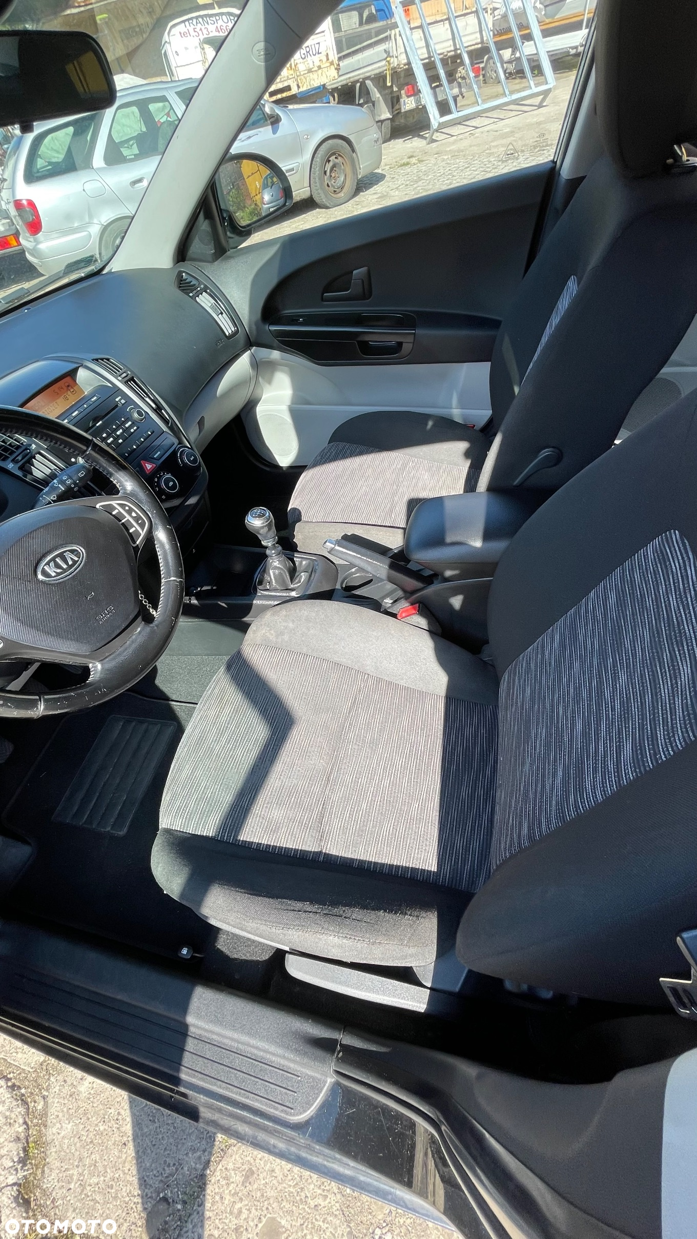 Kia Ceed - 12
