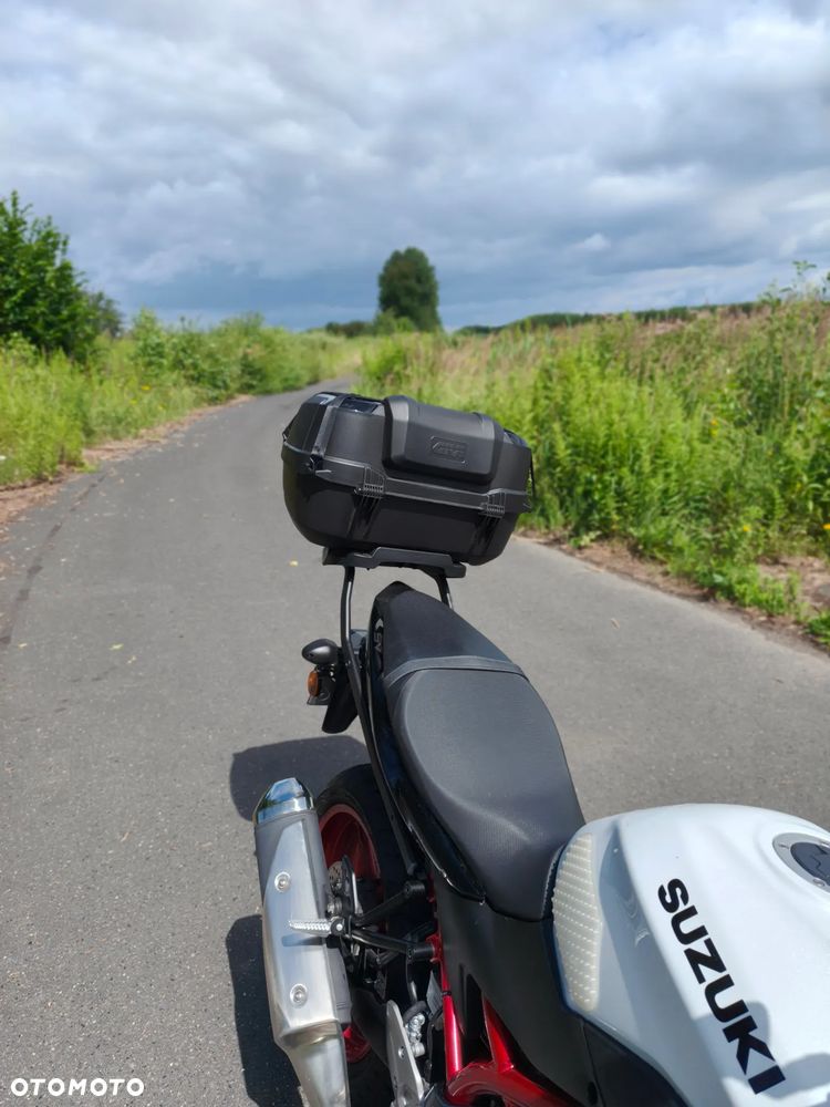 Suzuki SV - 20