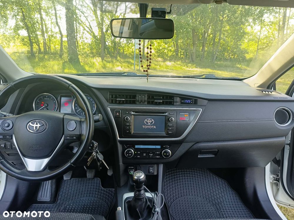 Toyota Auris 1.6 Premium - 13