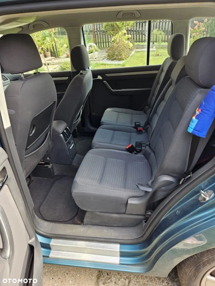 Volkswagen Touran ver-1-9-tdi - 7