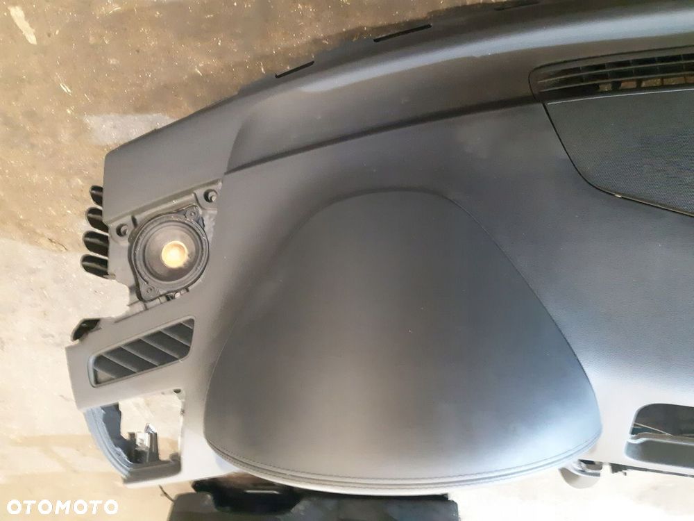 AUDI Q5 8R DESKA ROZDZIELCZA KONSOLA KOKPIT SKÓRA 8R1857041G - 8