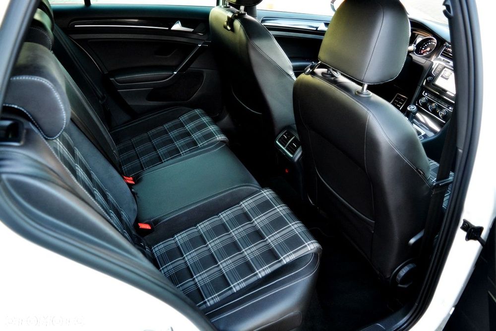 Volkswagen Golf GTD BlueMotion Technology - 28