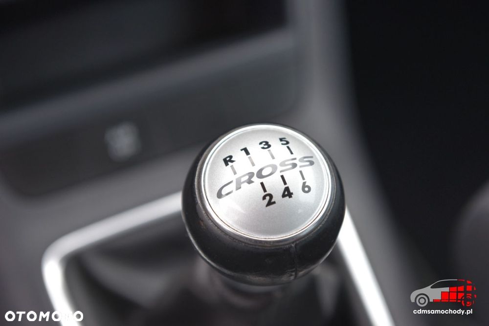 Volkswagen Golf - 28