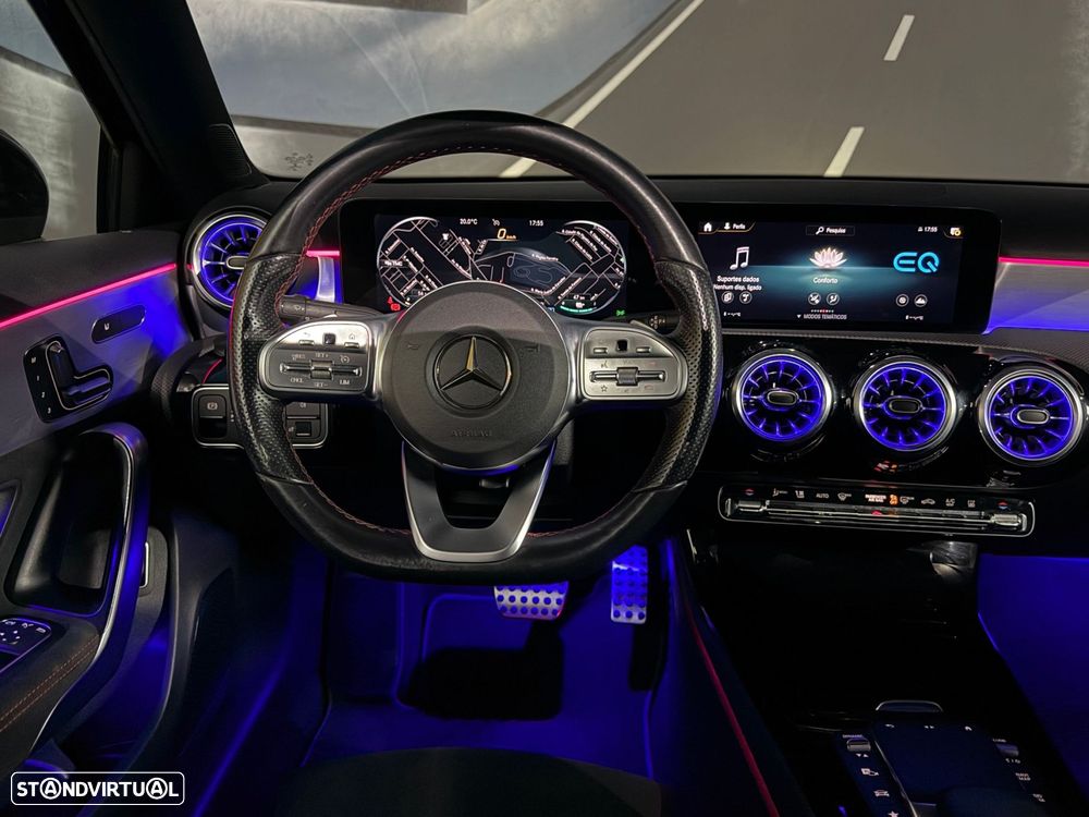 Mercedes-Benz A 250 Limousine e AMG Line - 12