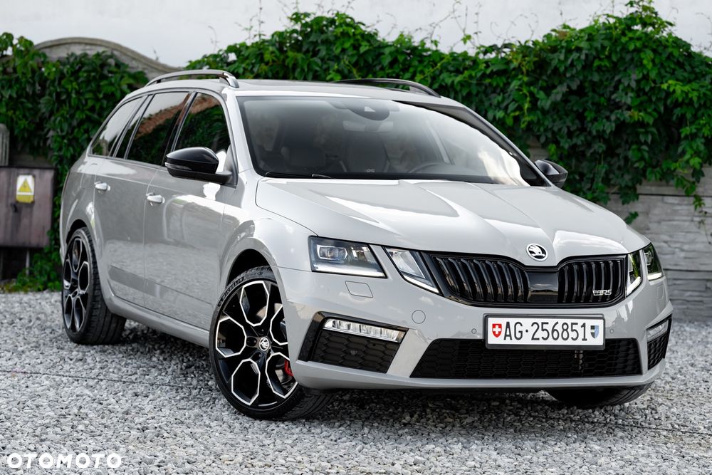 Skoda Octavia 2.0 TSI RS - 1