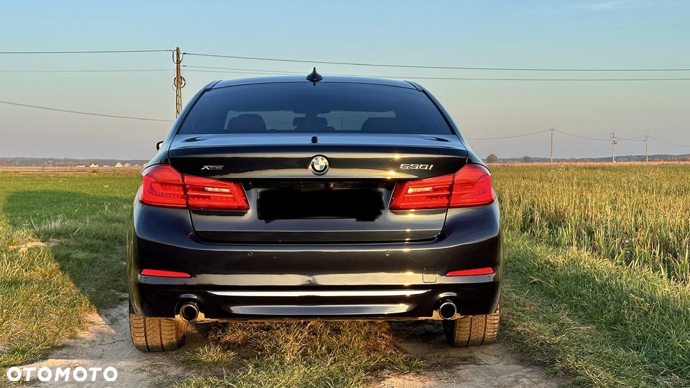 BMW Seria 5 530i xDrive Luxury Line - 8