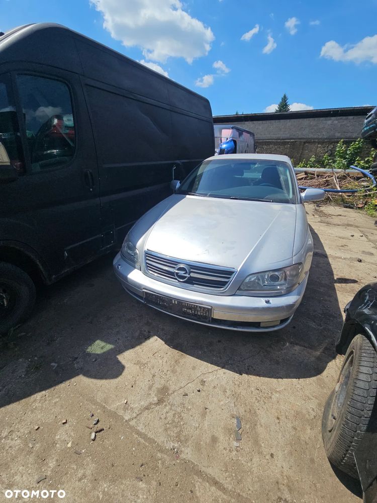 Opel Omega 2.2 104kw Części - 1