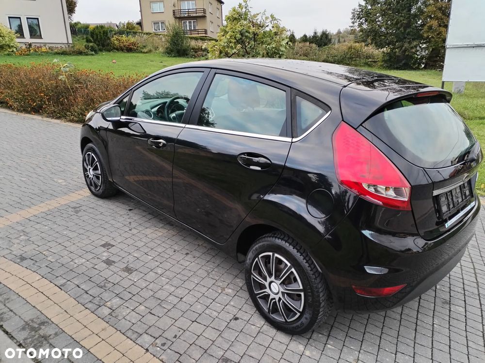 Ford Fiesta - 38