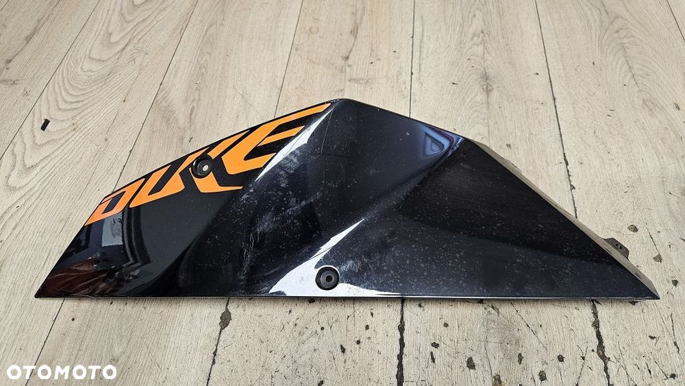 Lewy bok osłona zbiornika KTM 690 Duke (2008-2011) 75008050000 - 2