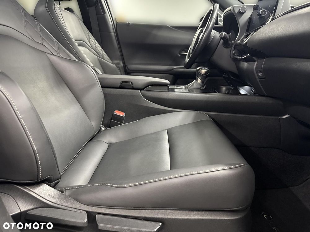 Lexus UX 250h GPF F Sport Design 2WD - 20