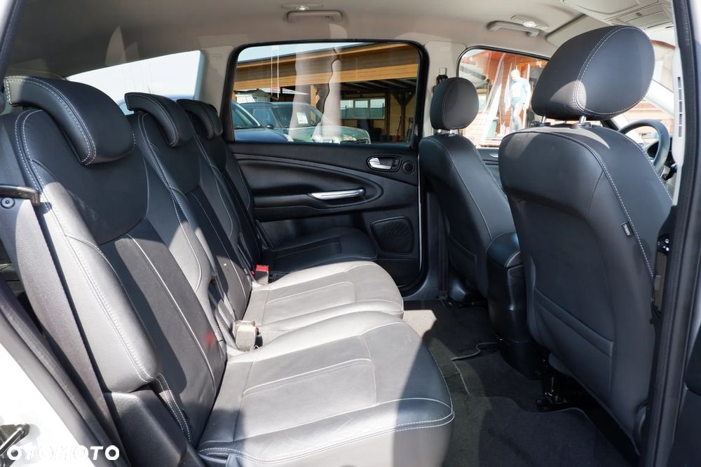 Ford S-Max 2.0 TDCi DPF Titanium - 11